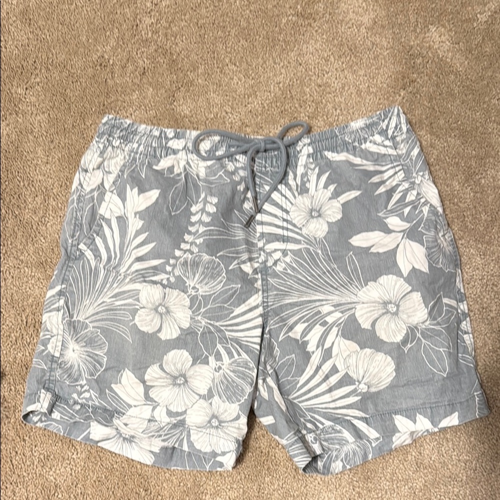 Aeropostale Gray Floral shorts